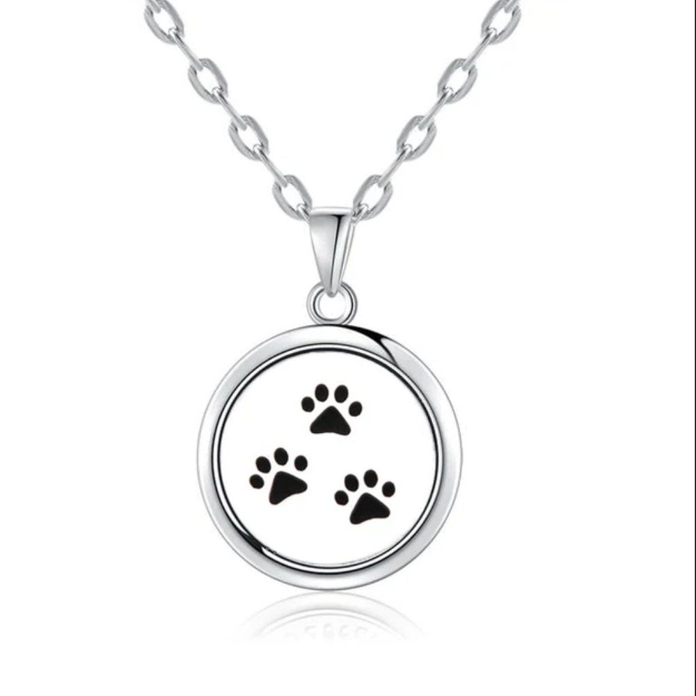 Paws aromatherapy necklace